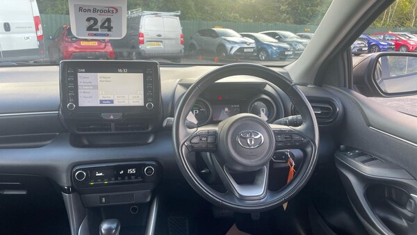 Used Toyota Yaris 2022 for sale - 76085040: Photo 6