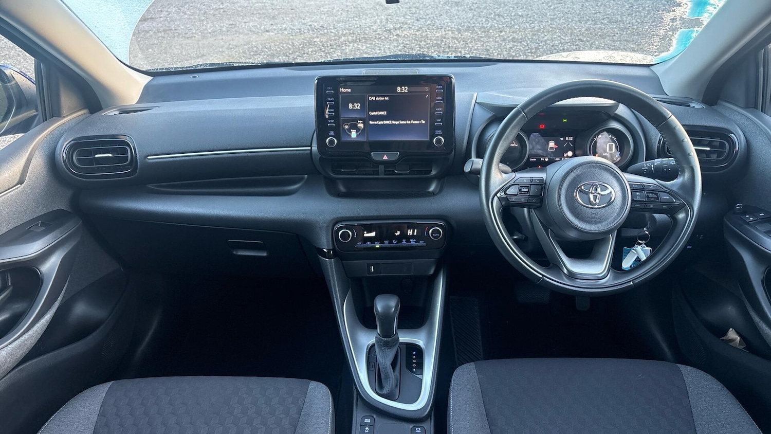 Used Toyota Yaris 2022 for sale - 76645178: Photo 5