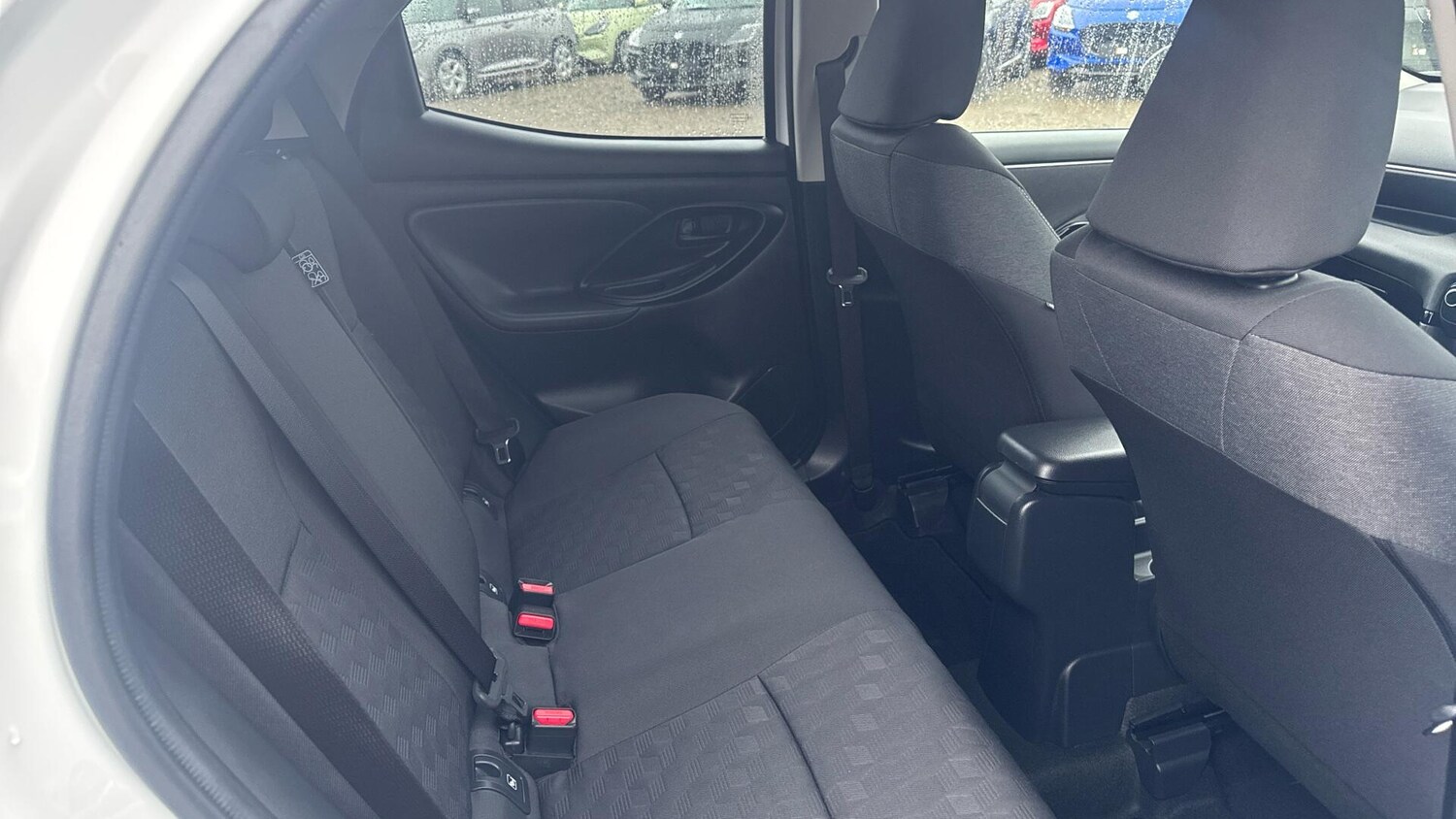 Used Toyota Yaris 2024 for sale - 77305978: Photo 12