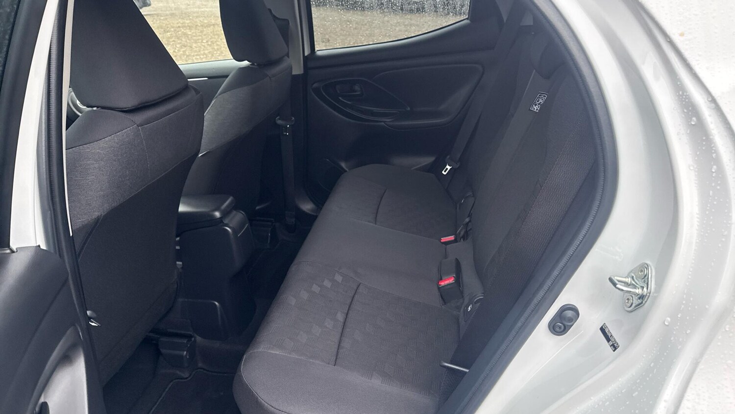 Used Toyota Yaris 2024 for sale - 77305978: Photo 13