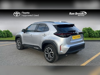 Used Toyota Yaris Cross 2023 for sale - 77839139: Photo