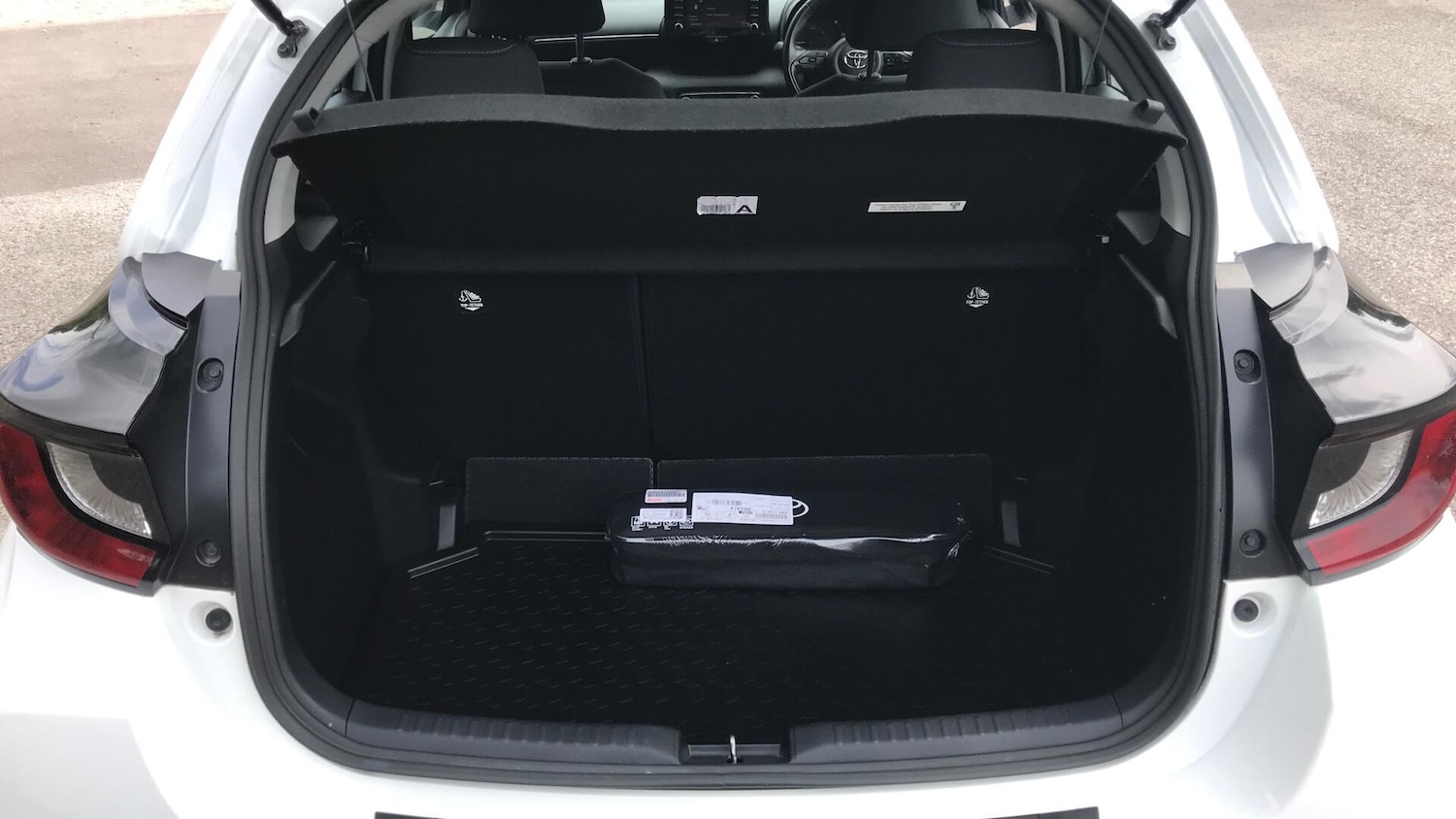 Used Toyota Yaris 2022 for sale - 76765832: Photo 14