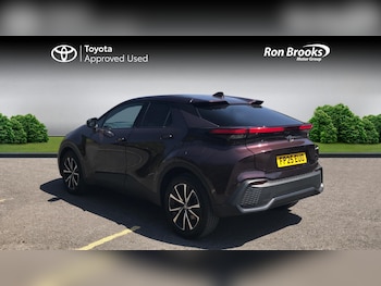 Used Toyota C-HR 2025 for sale - 78910900: Photo