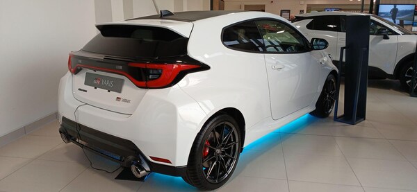 Used Toyota Yaris 2024 for sale - 76151719: Photo 2