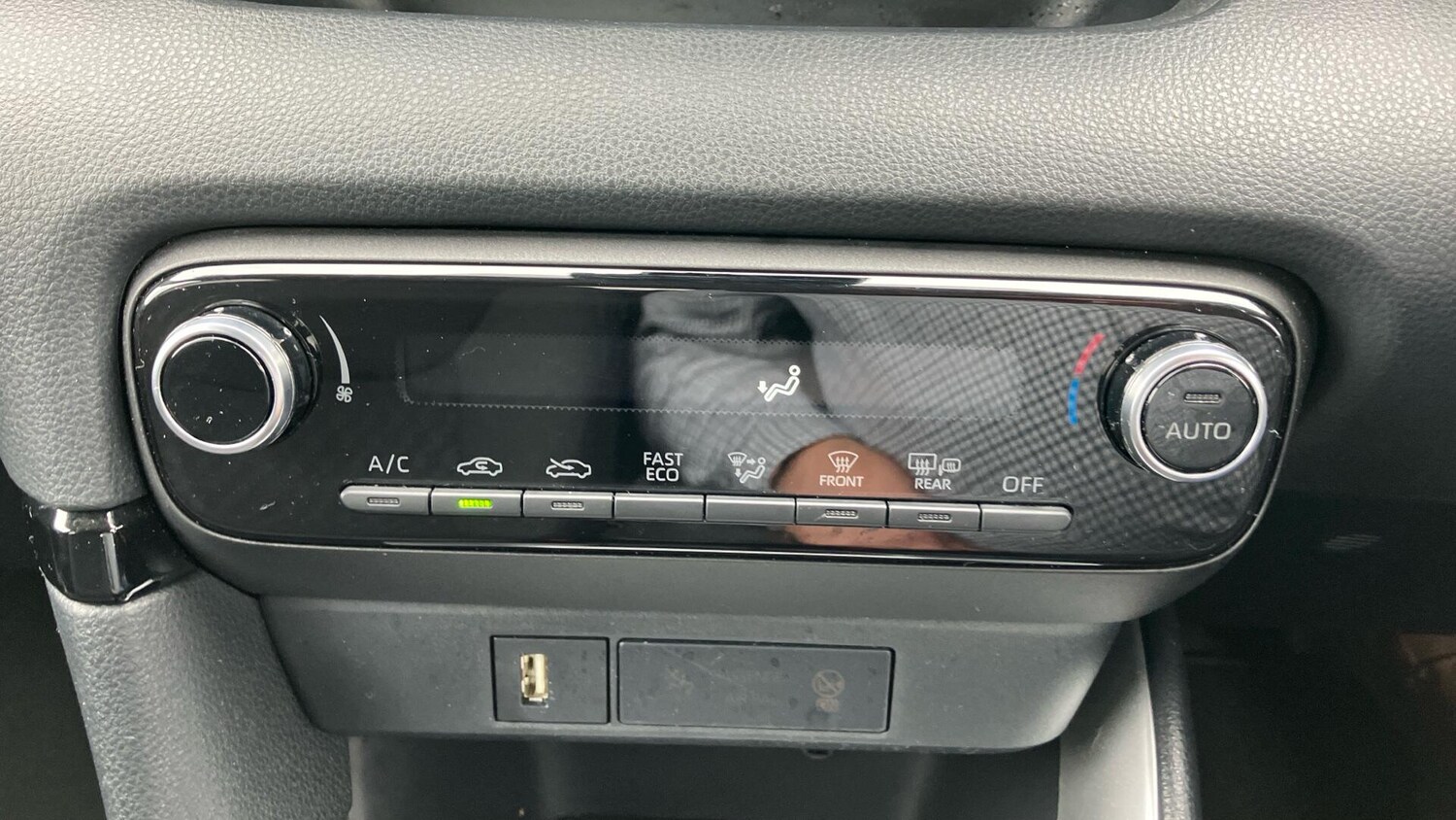 Used Toyota Yaris 2023 for sale - 76179891: Photo 25