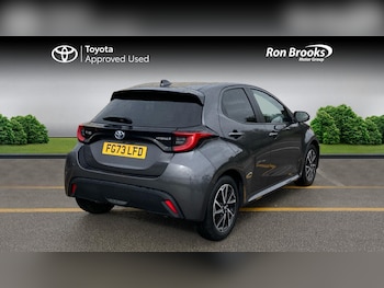Used Toyota Yaris 2023 for sale - 76179891: Photo 2