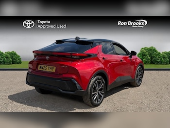 Used Toyota C-HR 2025 for sale - 79201438: Photo