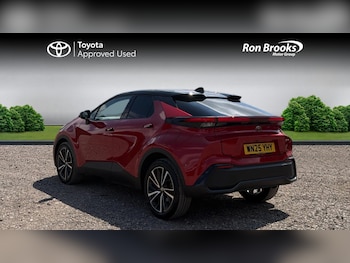 Used Toyota C-HR 2025 for sale - 79201438: Photo