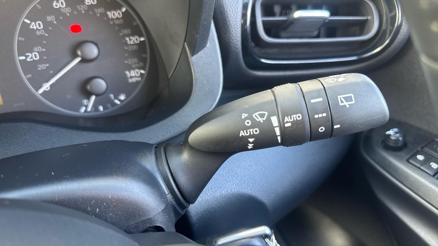 Used Toyota Yaris 2023 for sale - 76735257: Photo 24