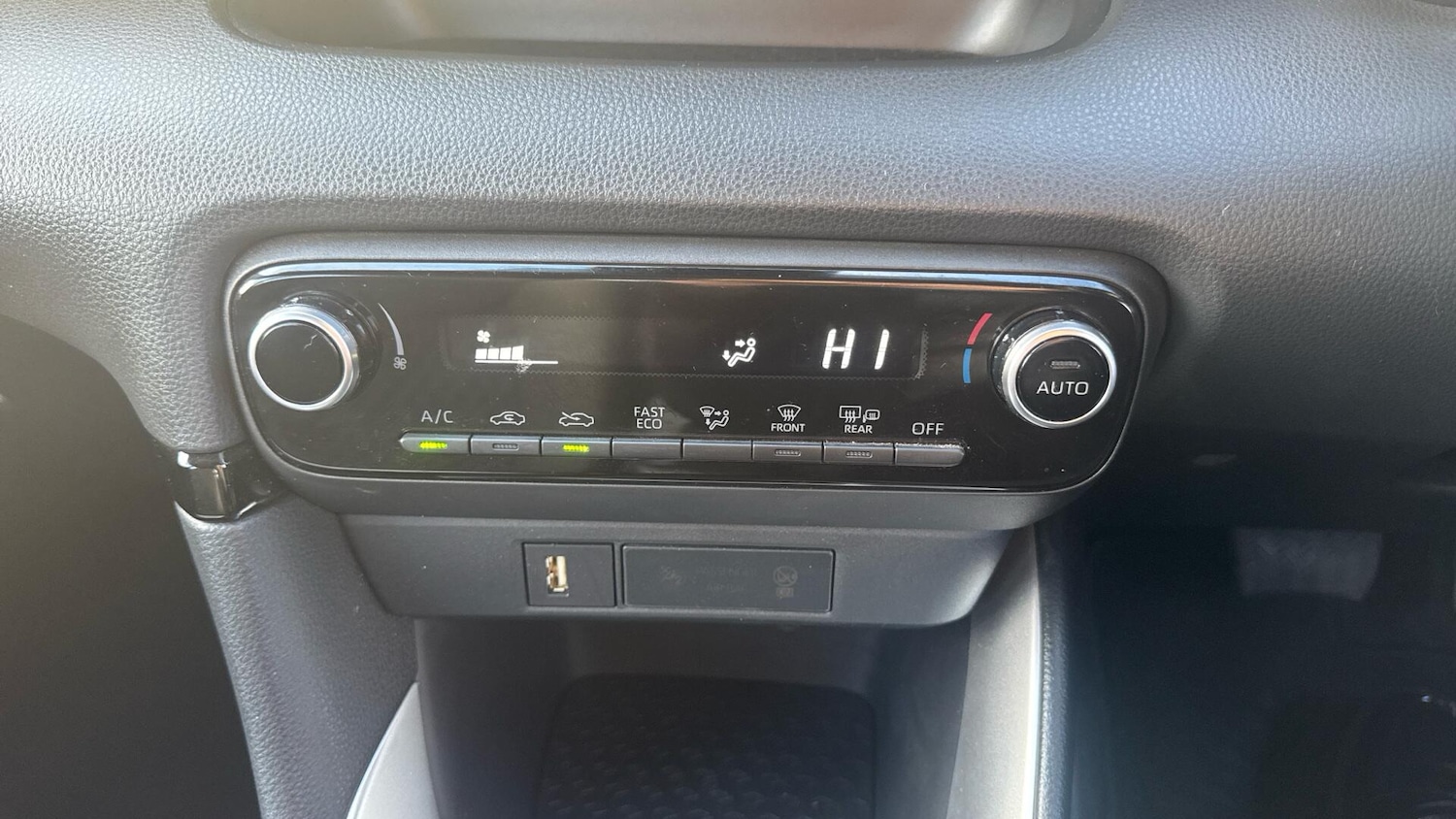 Used Toyota Yaris 2023 for sale - 76735257: Photo 25