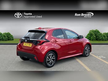 Used Toyota Yaris 2023 for sale - 79475578: Photo