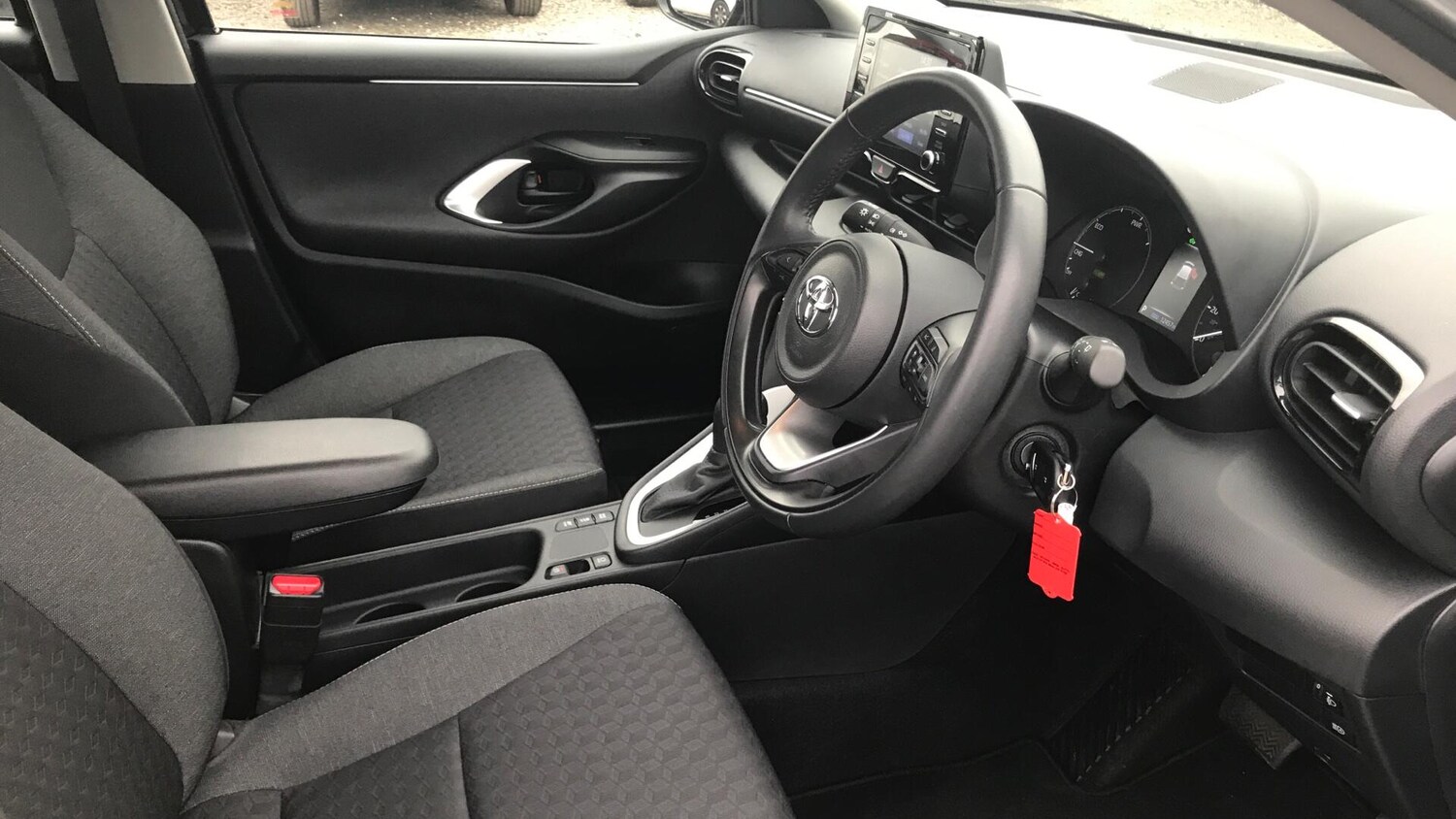 Used Toyota Yaris 2023 for sale - 76247287: Photo 11