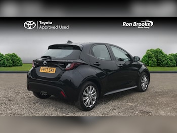 Used Toyota Yaris 2023 for sale - 76247287: Photo 2