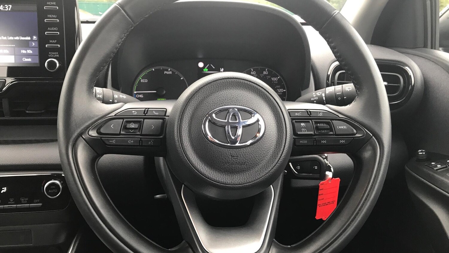 Used Toyota Yaris 2023 for sale - 76247287: Photo 8