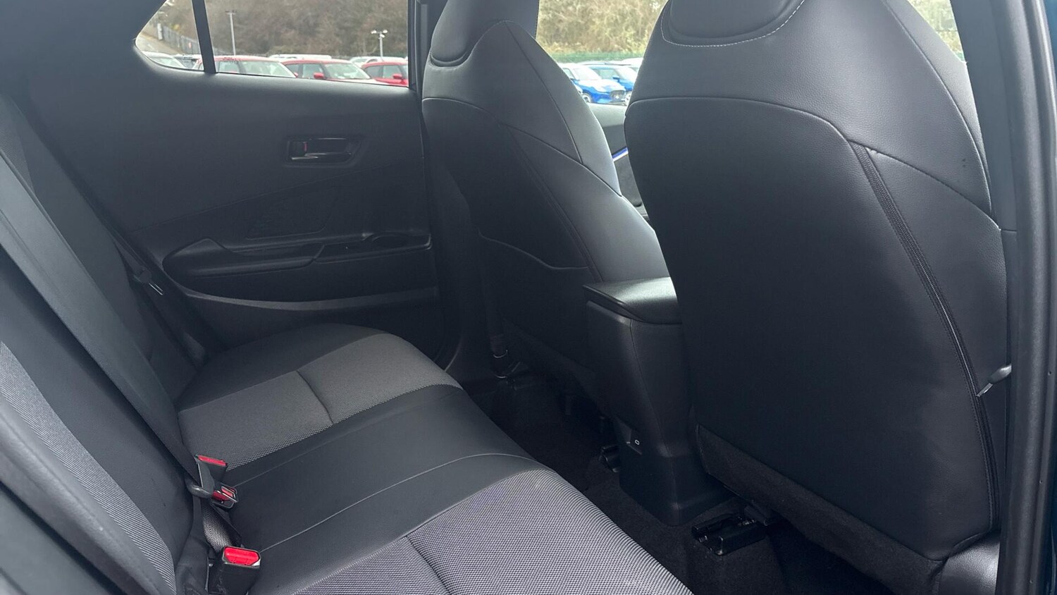 Used Toyota C-HR 2025 for sale - 77254540: Photo 12