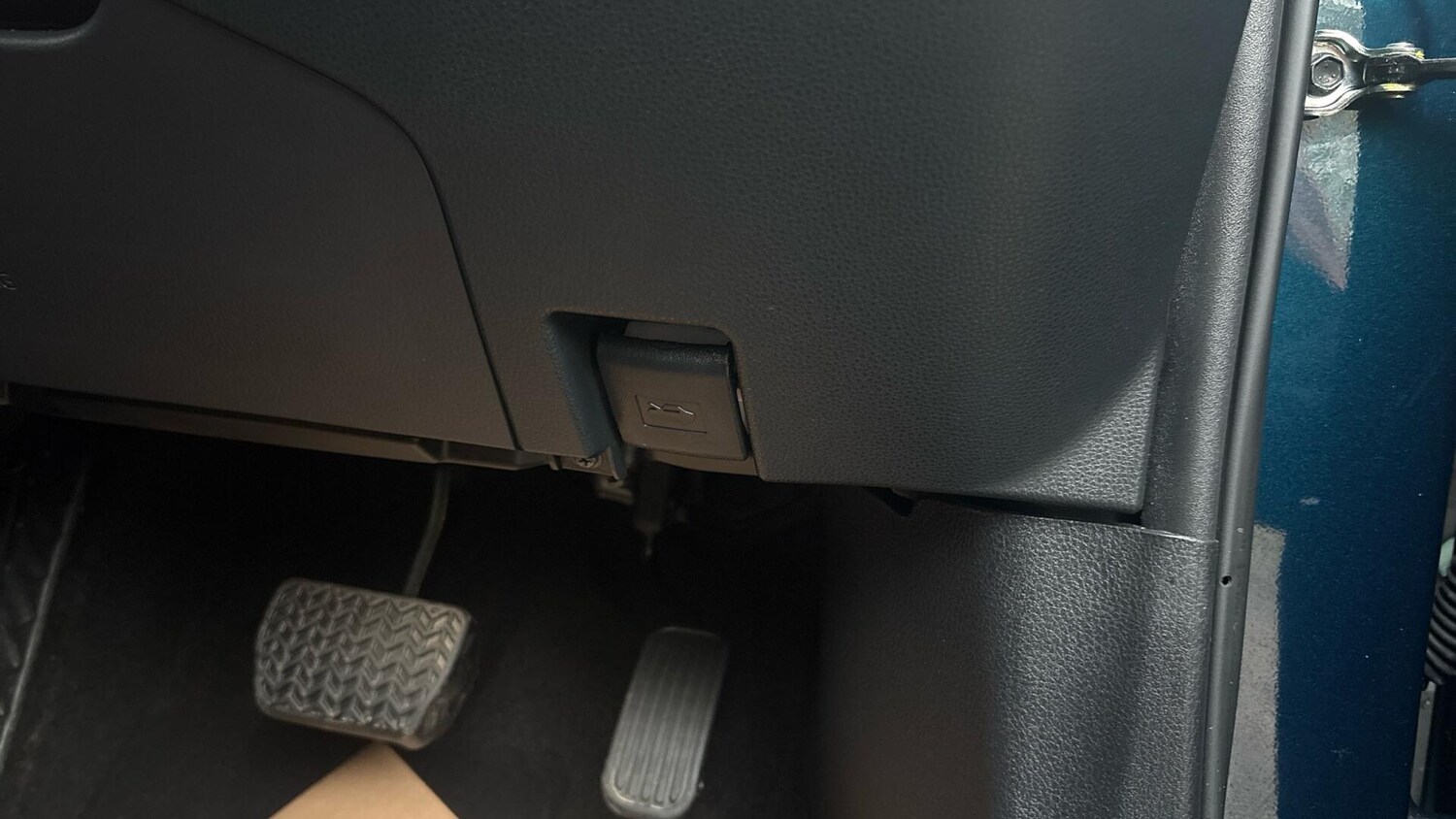 Used Toyota C-HR 2025 for sale - 77254540: Photo 25