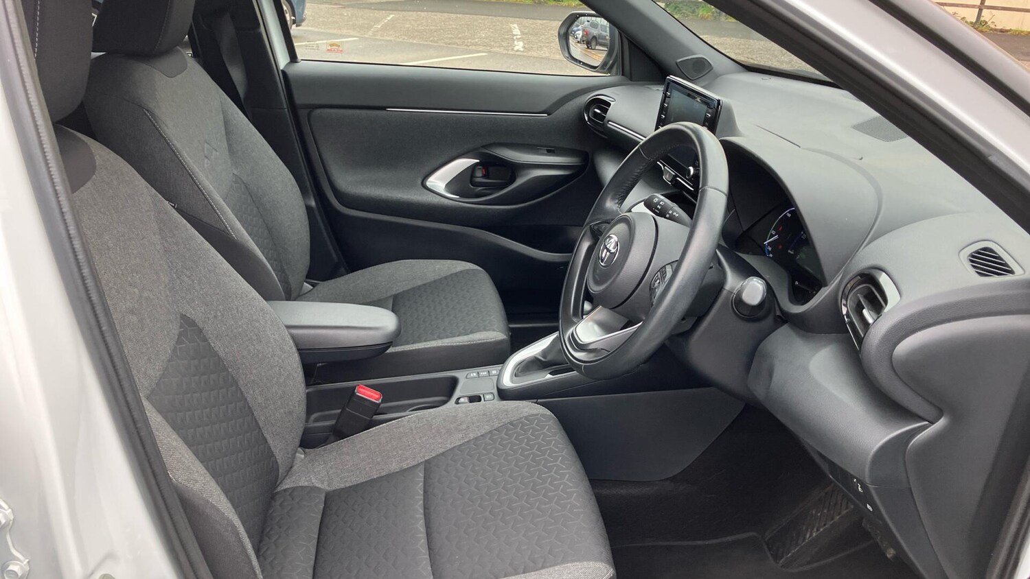 Used Toyota Yaris Cross 2022 for sale - 77524334: Photo 11