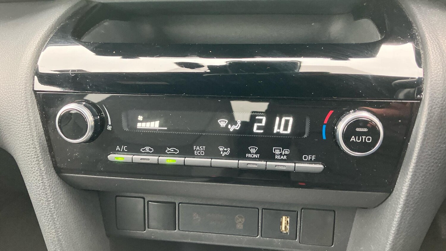 Used Toyota Yaris Cross 2022 for sale - 77524334: Photo 25