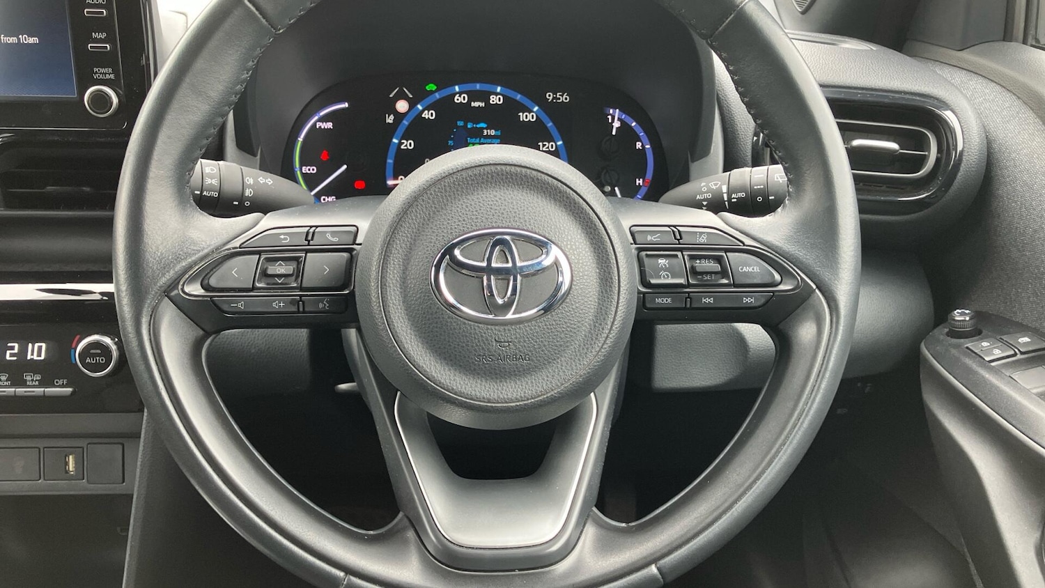 Used Toyota Yaris Cross 2022 for sale - 77524334: Photo 8