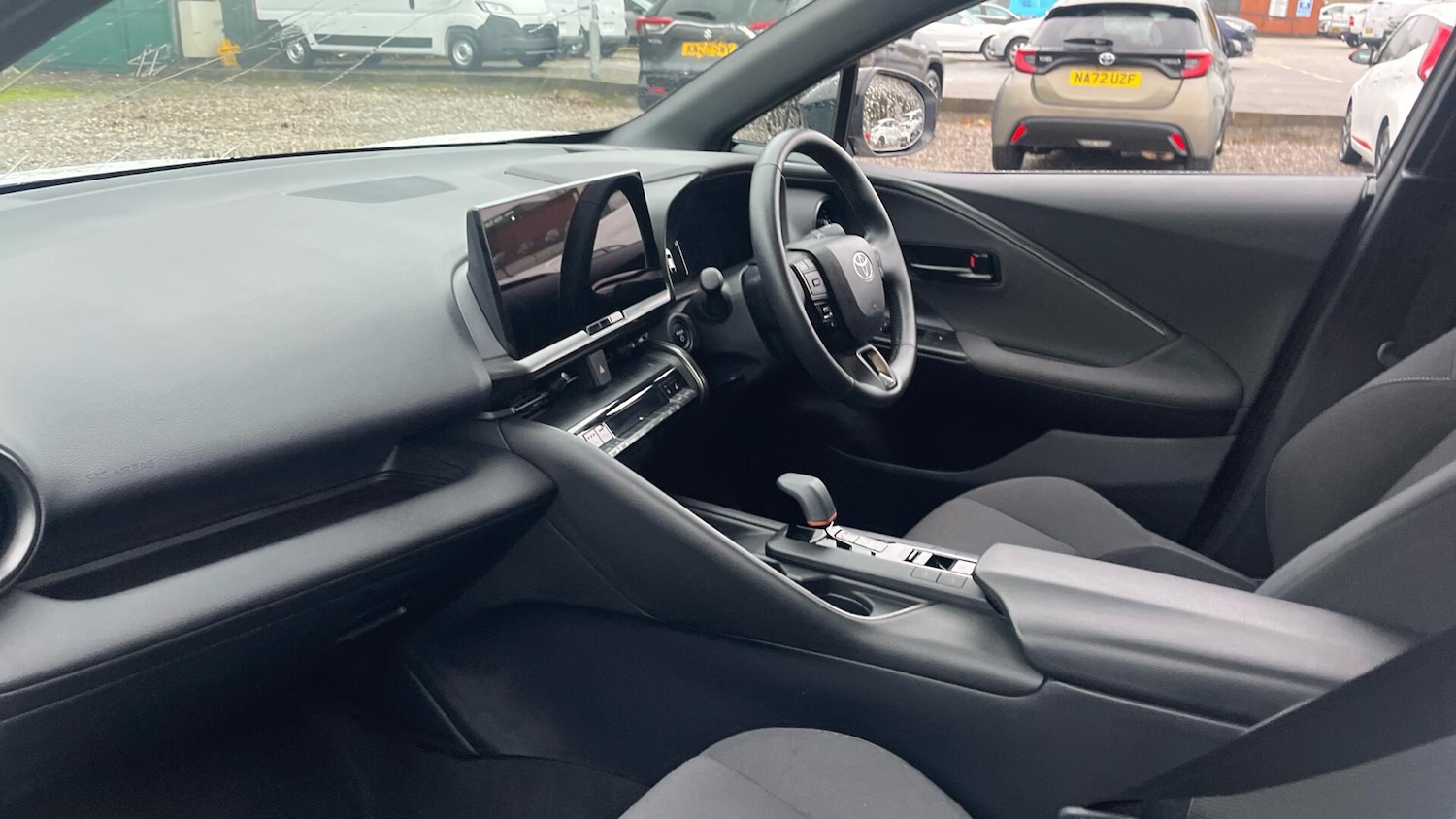 Used Toyota C-HR 2024 for sale - 76781601: Photo 10