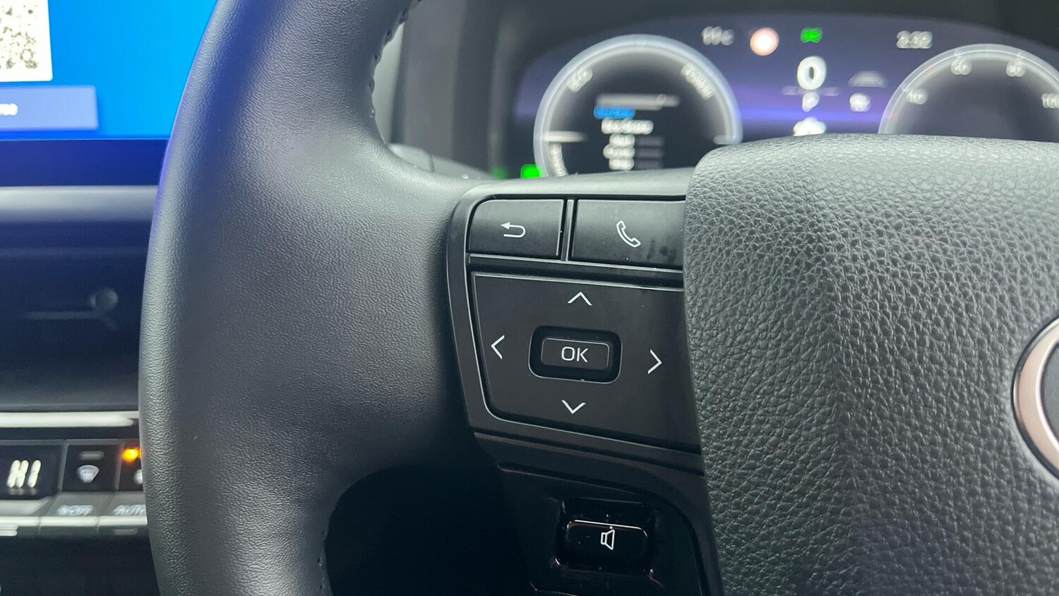 Used Toyota C-HR 2024 for sale - 76781601: Photo 20