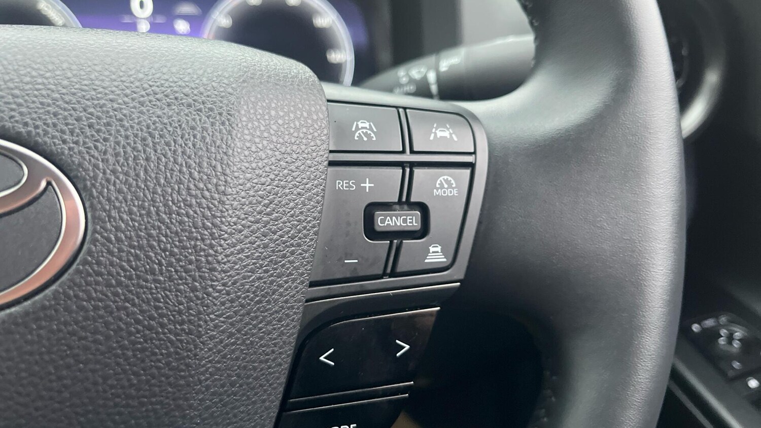 Used Toyota C-HR 2024 for sale - 76781601: Photo 21