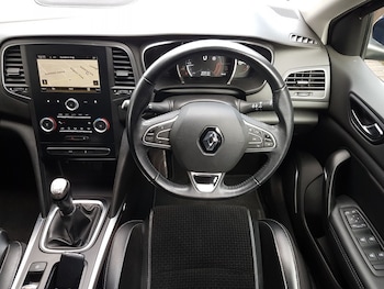 Used Renault Megane 2017 for sale - 76009772: Photo