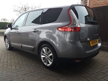 Used Renault Scenic 2013 for sale - 76009782: Photo