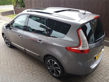 Used Renault Scenic 2016 for sale - 76009752: Photo