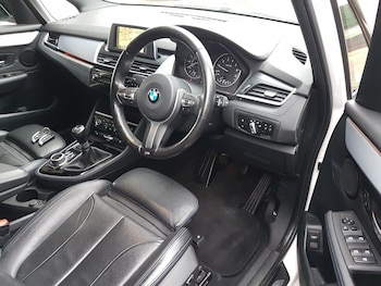 Used BMW 2 Series 2016 for sale - 76009803: Photo