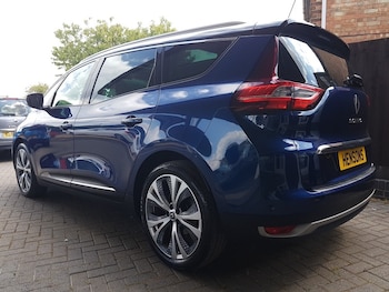 Used Renault Scenic 2017 for sale - 76009869: Photo