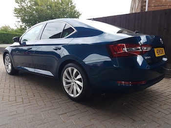 Used Skoda Superb 2015 for sale - 76009792: Photo