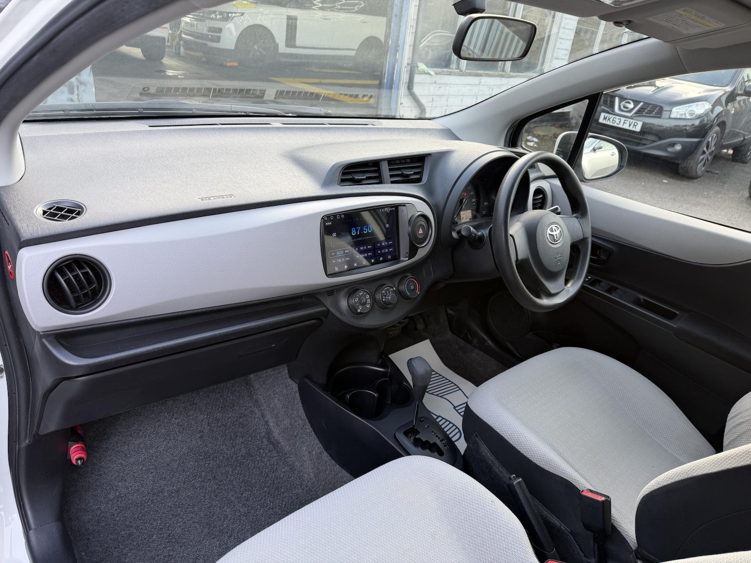 Used Toyota Yaris 2026 for sale - 77385620: Photo 25