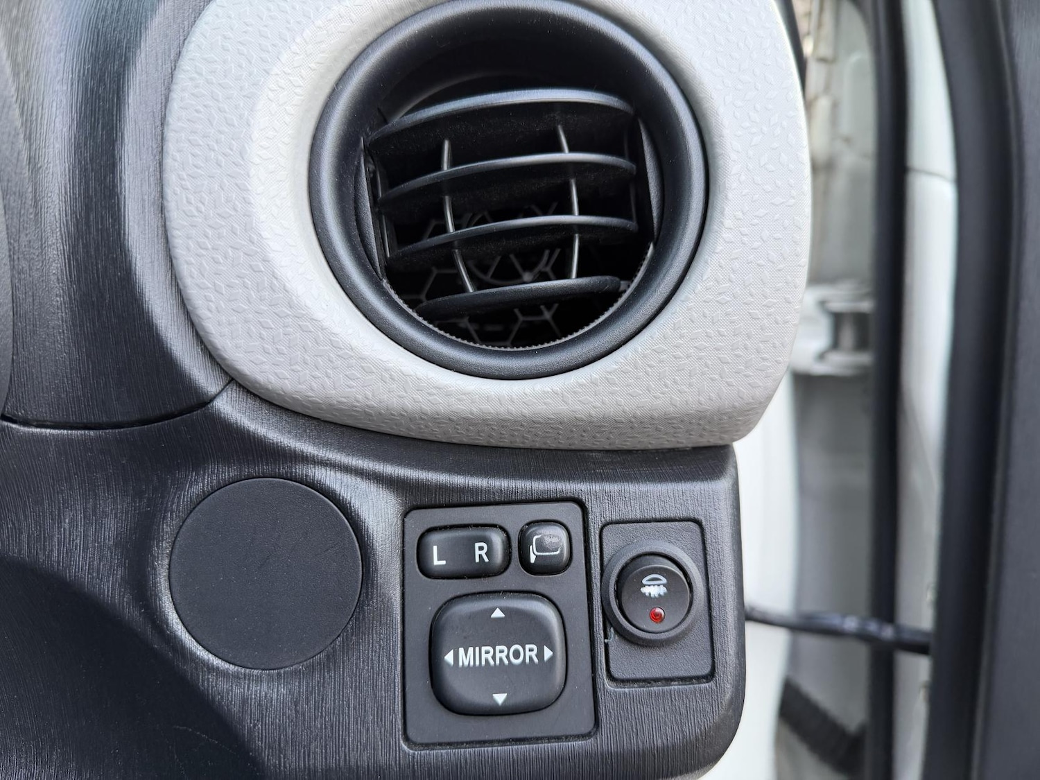 Used Toyota Yaris 2026 for sale - 77385620: Photo 32