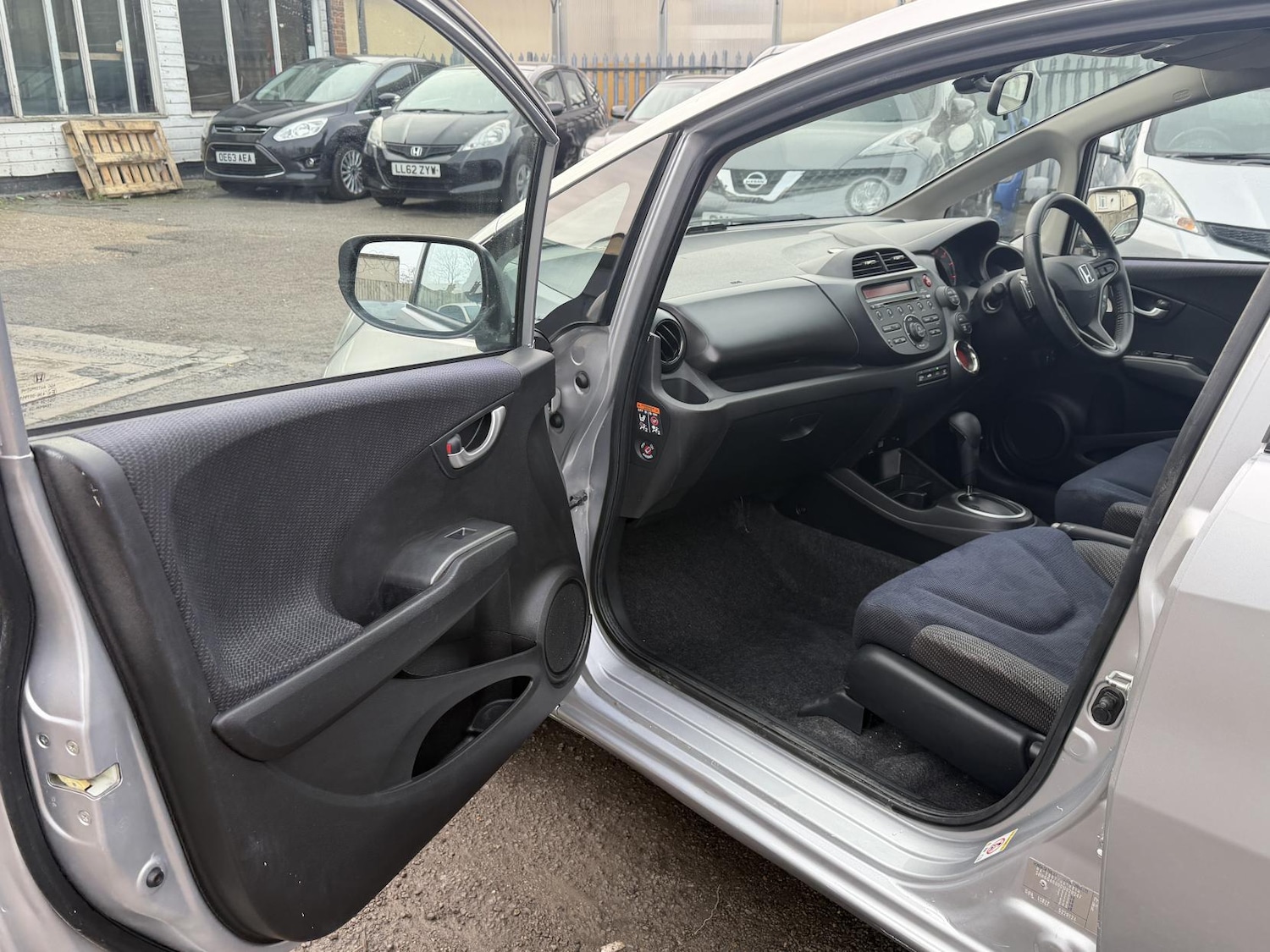 Used Honda Jazz 2013 for sale - 77083707: Photo 24