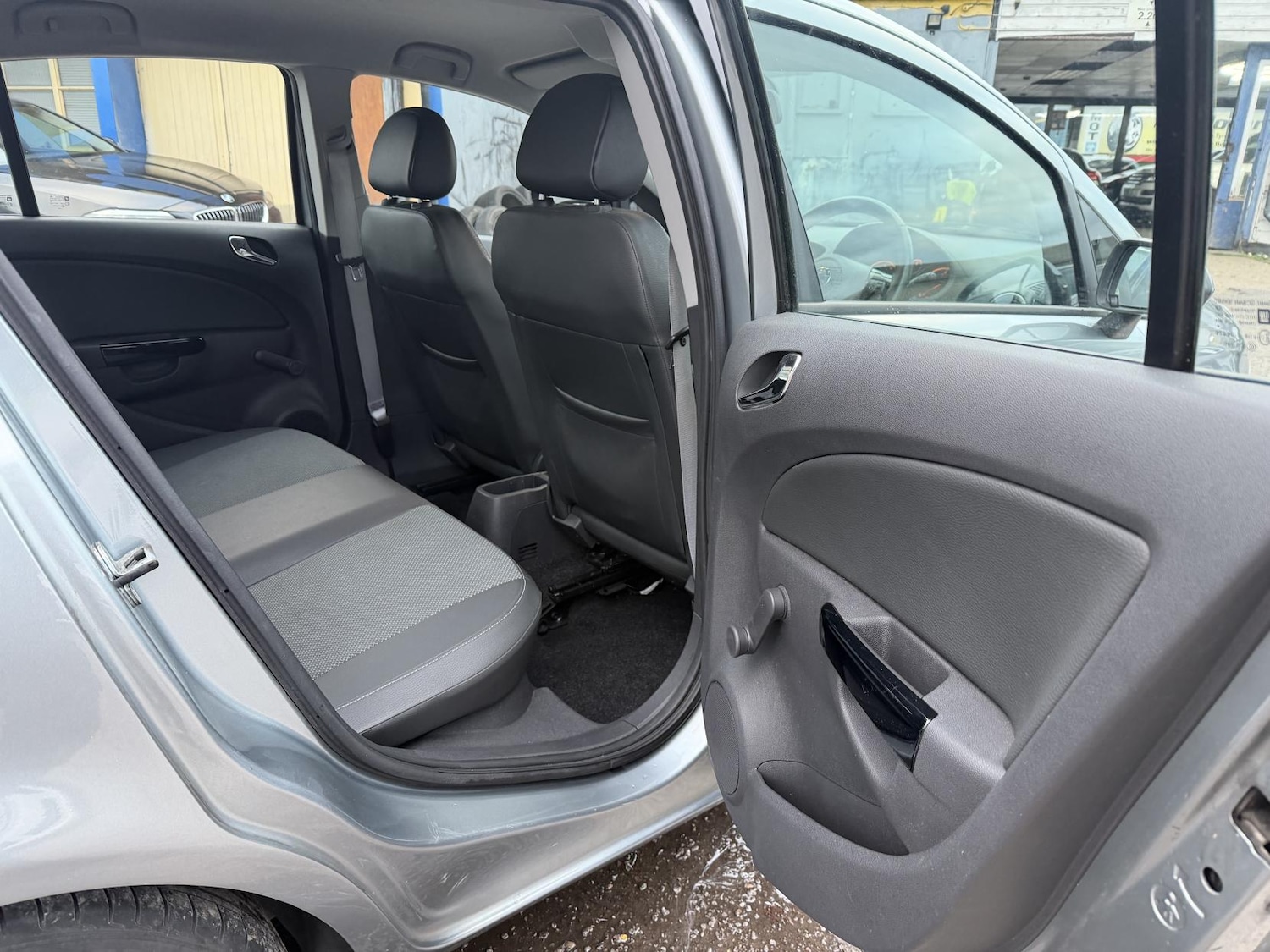 Used Vauxhall Corsa 2010 for sale - 77055752: Photo 12