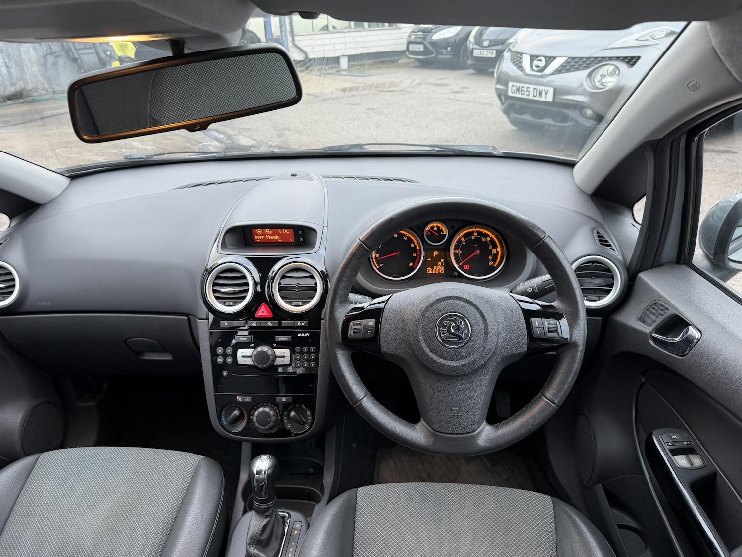 Used Vauxhall Corsa 2010 for sale - 77055752: Photo 14