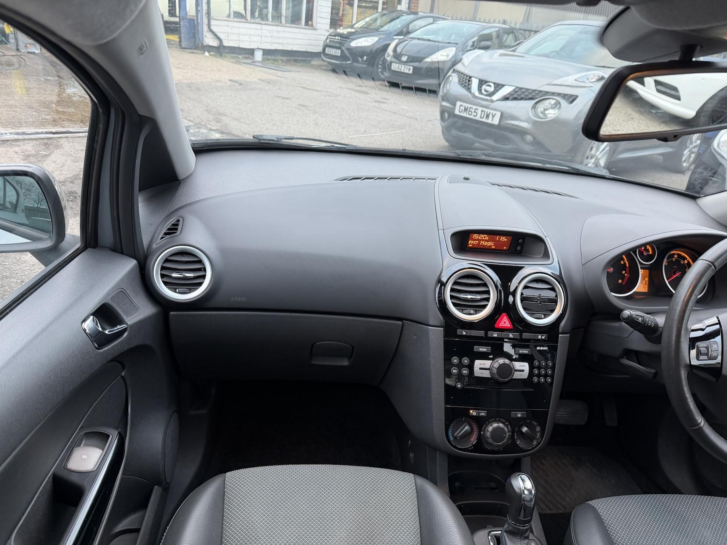 Used Vauxhall Corsa 2010 for sale - 77055752: Photo 22