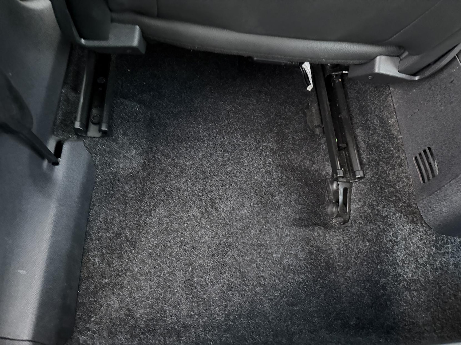 Used Vauxhall Corsa 2010 for sale - 77055752: Photo 23