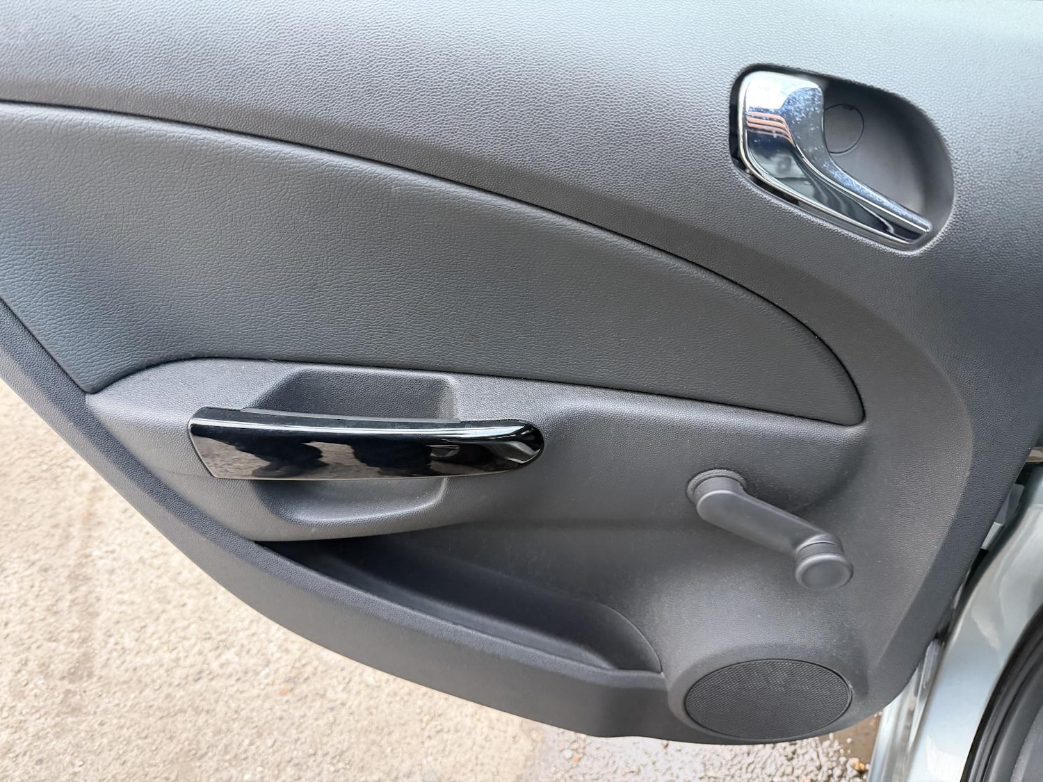 Used Vauxhall Corsa 2010 for sale - 77055752: Photo 24