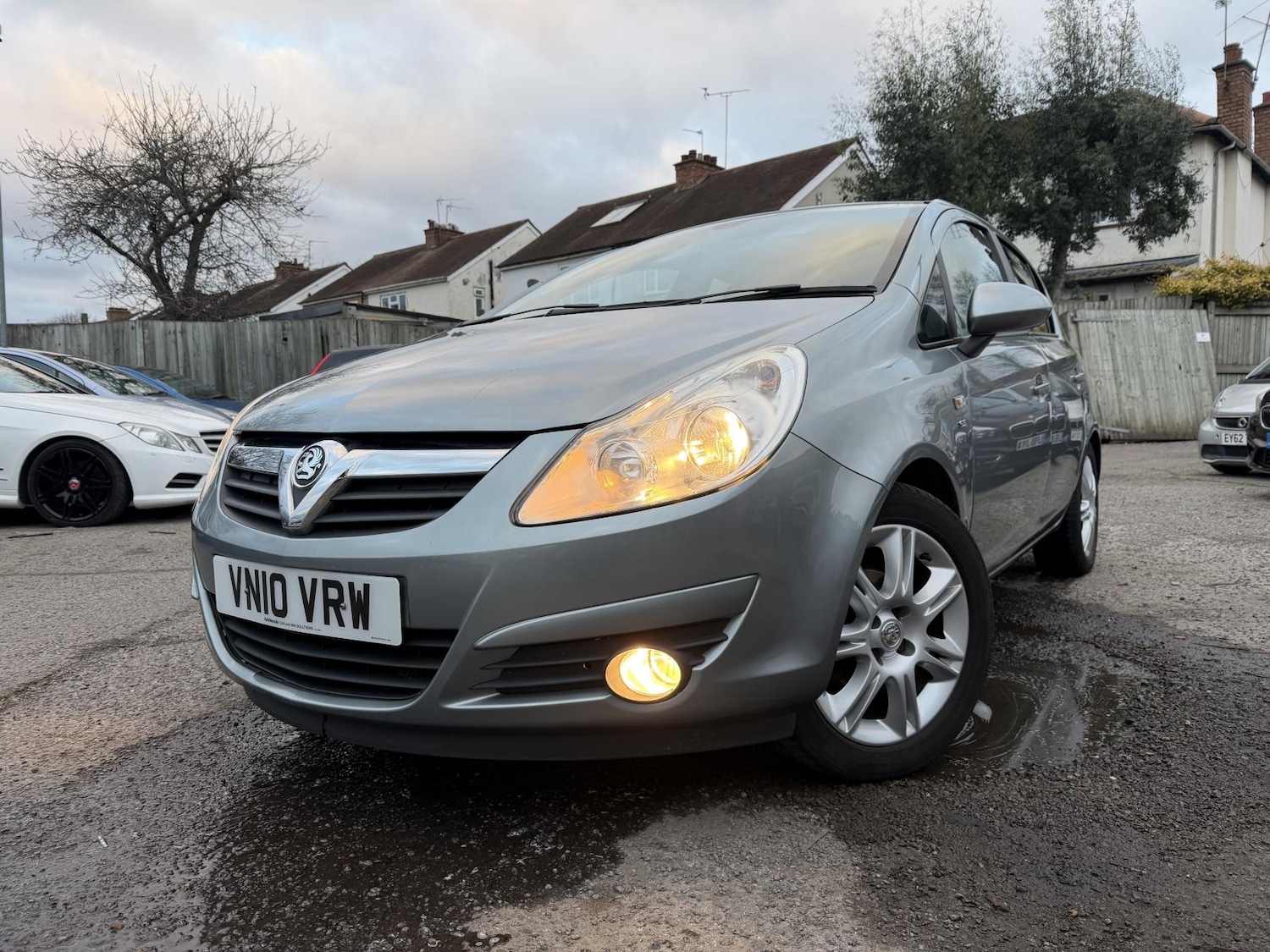 Used Vauxhall Corsa 2010 for sale - 77055752: Photo 3