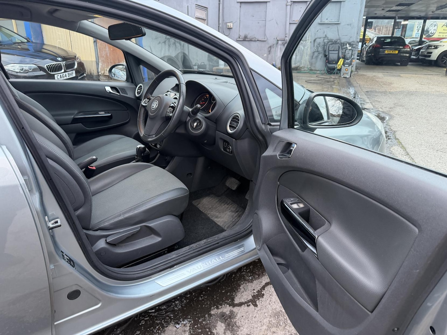 Used Vauxhall Corsa 2010 for sale - 77055752: Photo 33