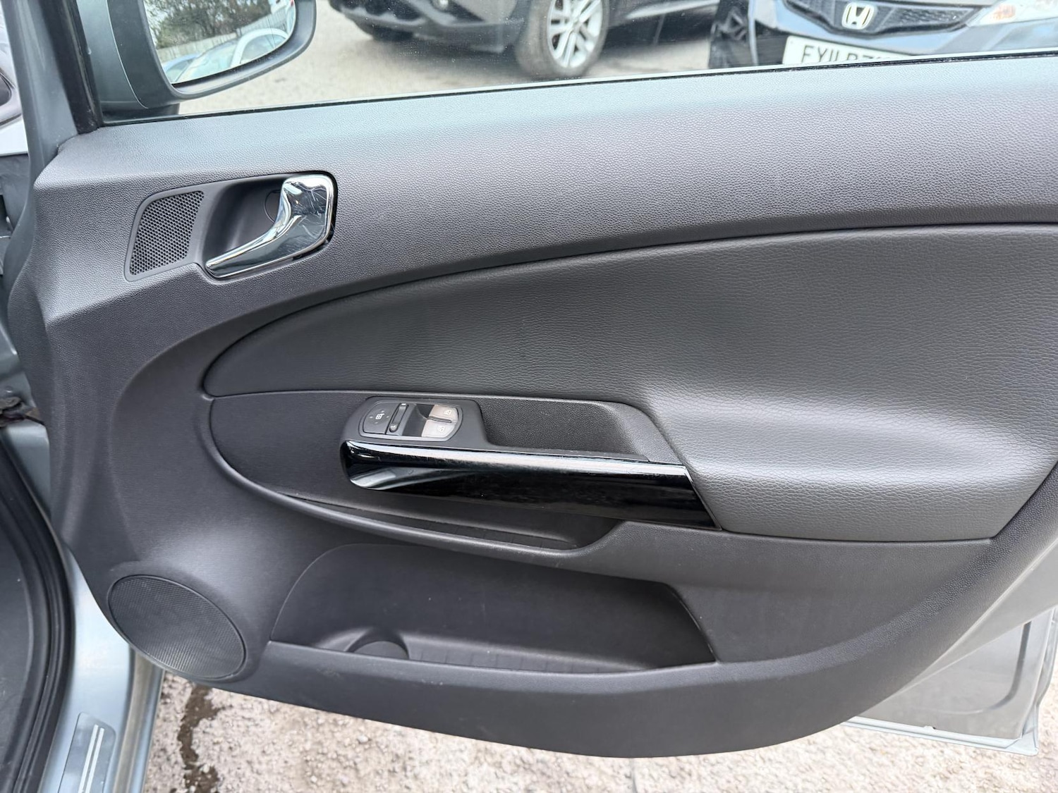 Used Vauxhall Corsa 2010 for sale - 77055752: Photo 35