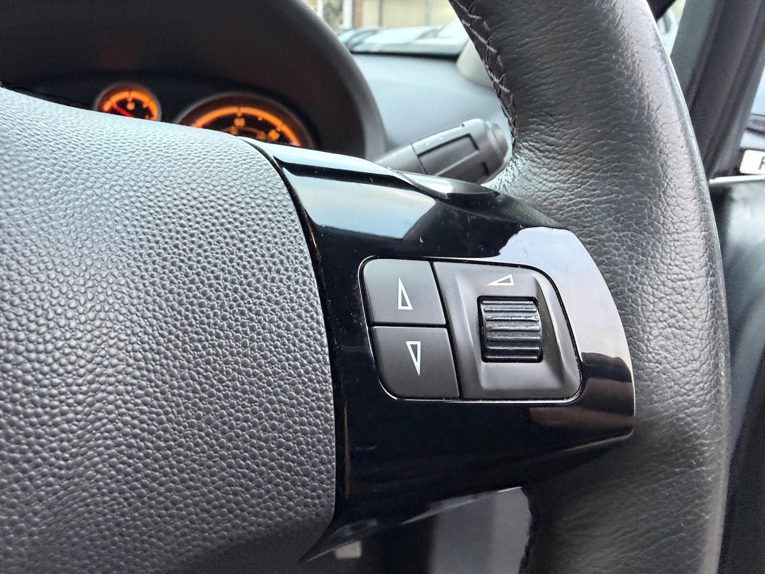 Used Vauxhall Corsa 2010 for sale - 77055752: Photo 42