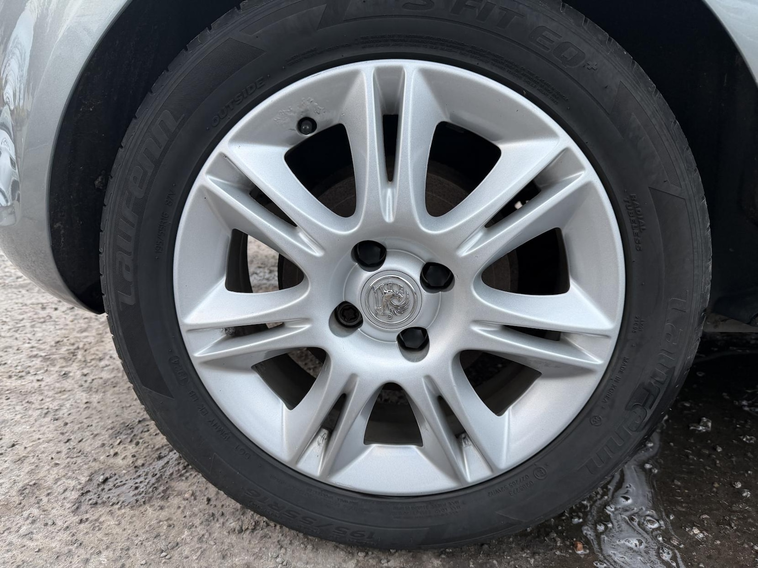 Used Vauxhall Corsa 2010 for sale - 77055752: Photo 54