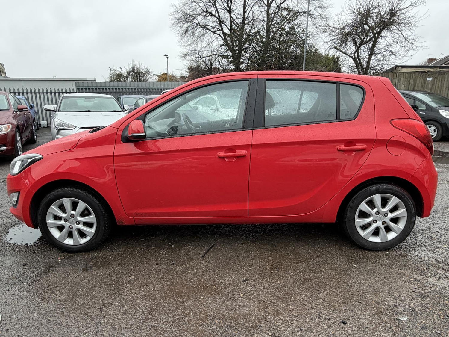 Used Hyundai i20 2013 for sale - 76766735: Photo 12