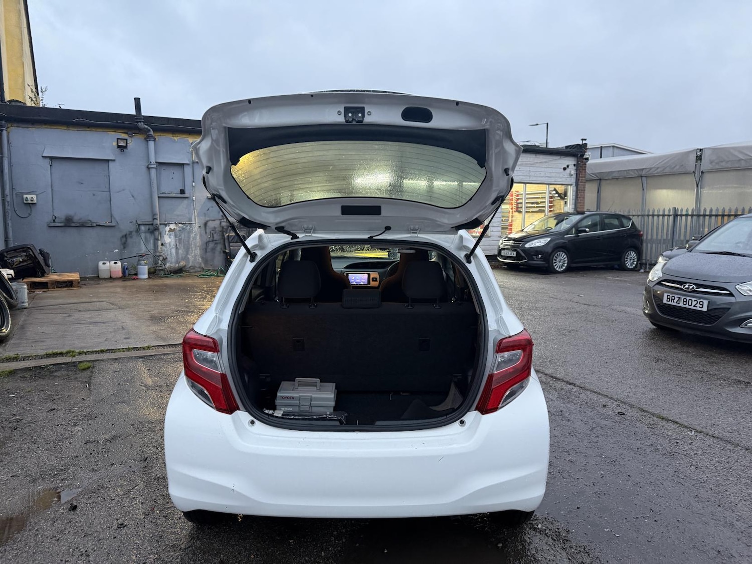 Used Toyota Yaris 2014 for sale - 76882185: Photo 19