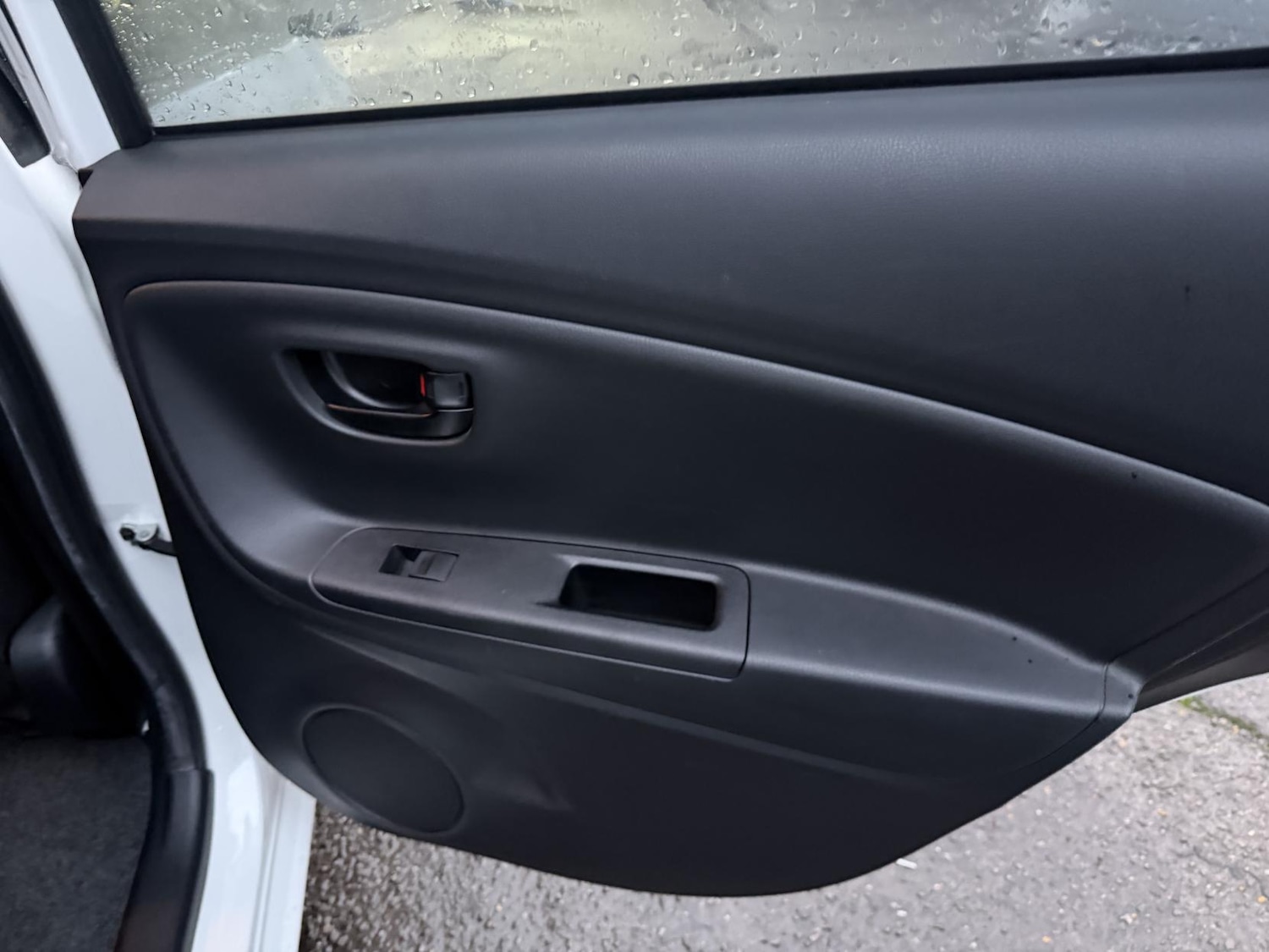 Used Toyota Yaris 2014 for sale - 76882185: Photo 20