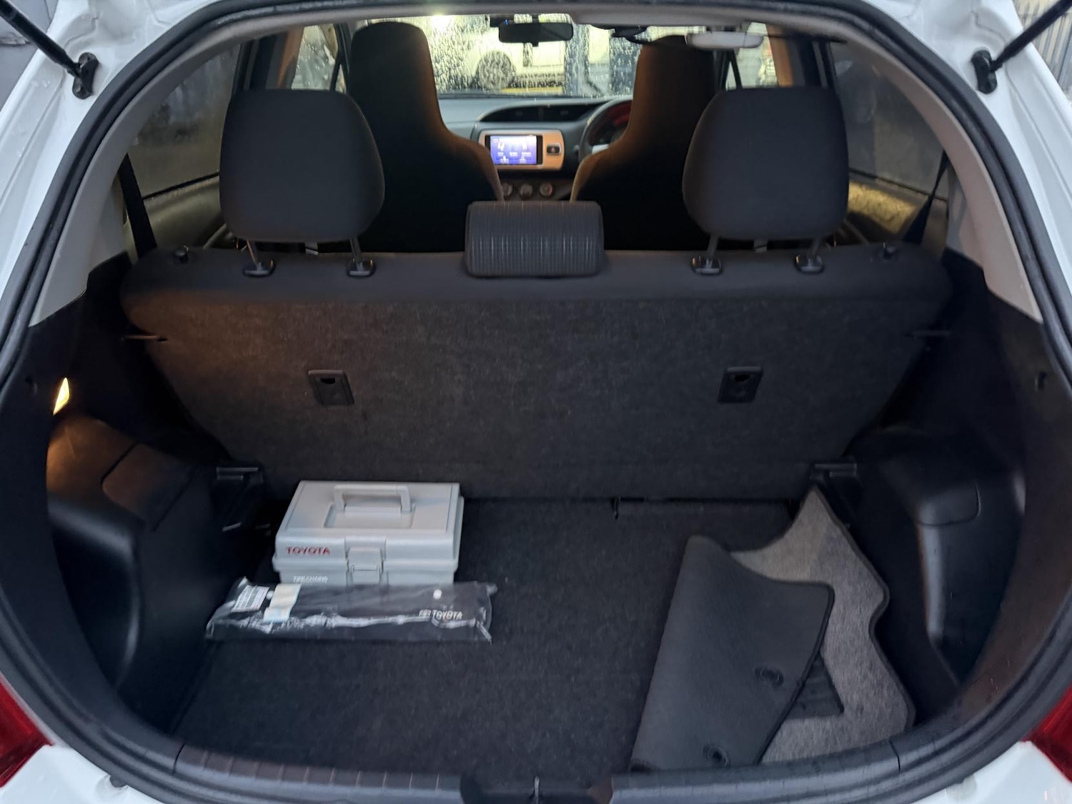 Used Toyota Yaris 2014 for sale - 76882185: Photo 24