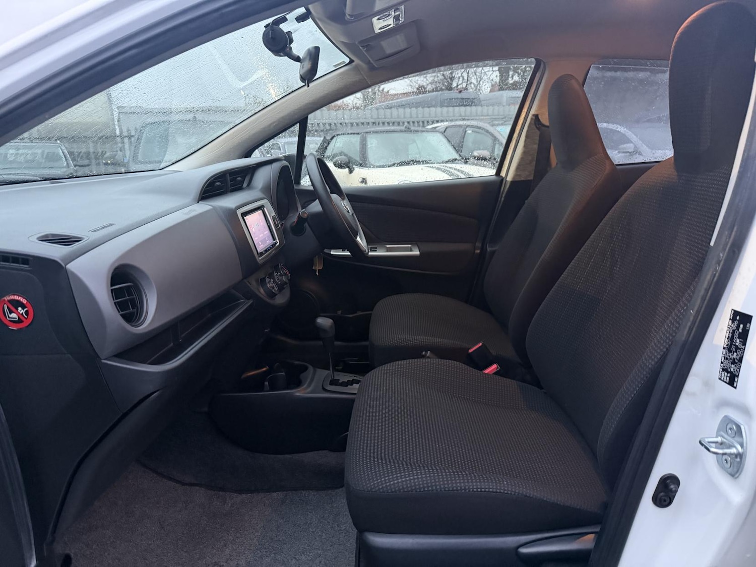 Used Toyota Yaris 2014 for sale - 76882185: Photo 27